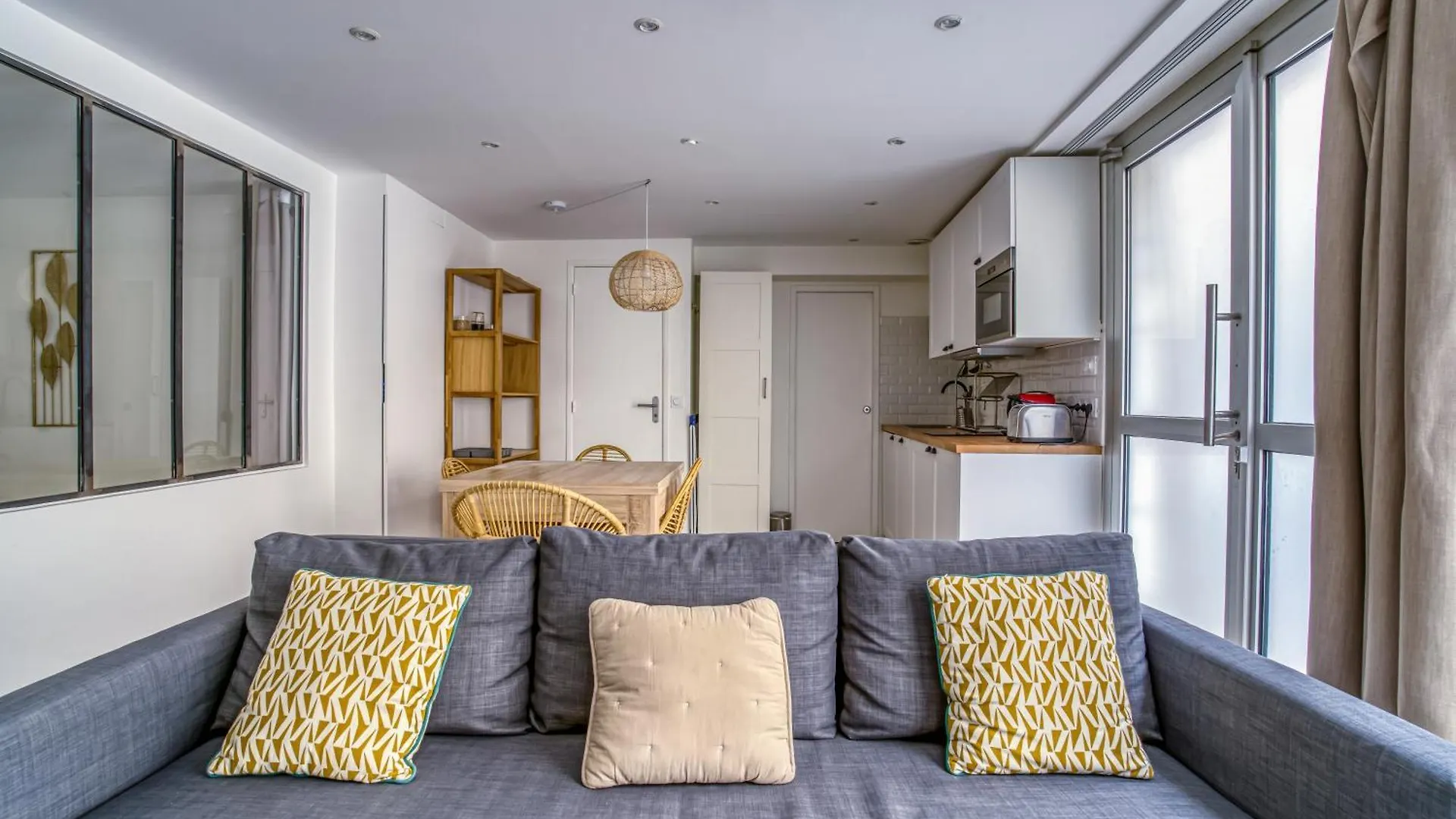 Nenuphar 3 Pieces En Rdc Paris 15Eme / Felix Faure Apartment